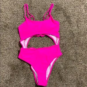 Adjustable & padded mono-kini